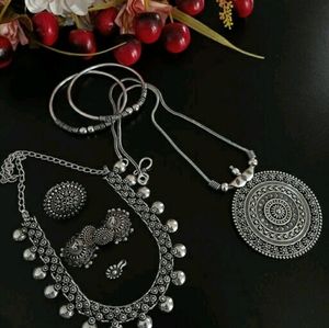 *Allure Chic Jewellery Sets*